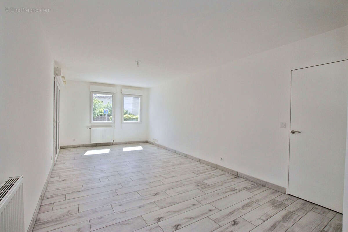 Appartement à MIONS