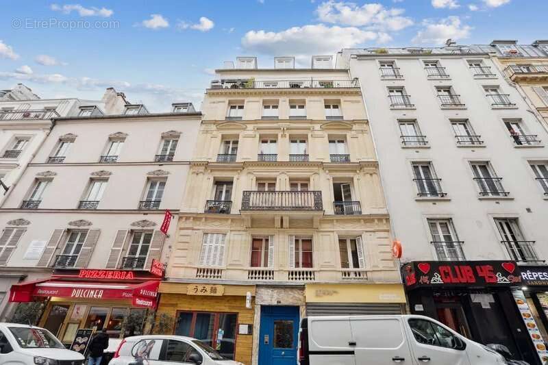 Appartement à PARIS-9E