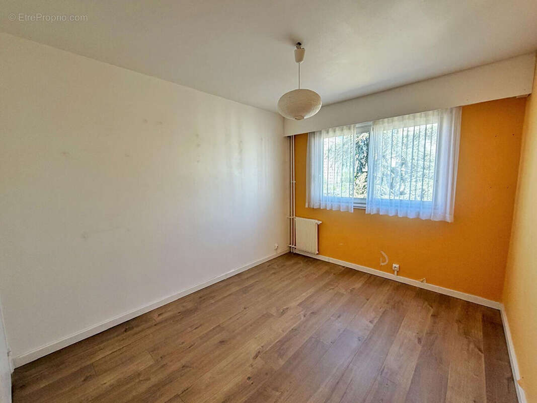 Appartement à NANTERRE