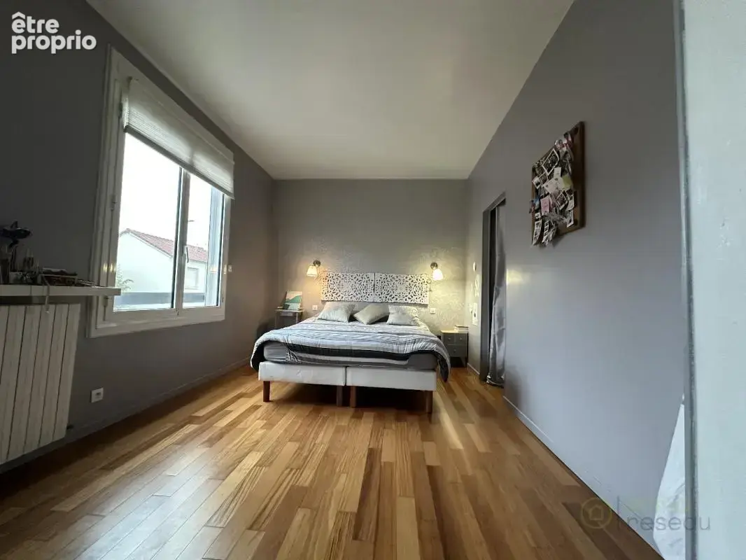 Maison 153 m² à Suresnes  - photo 4