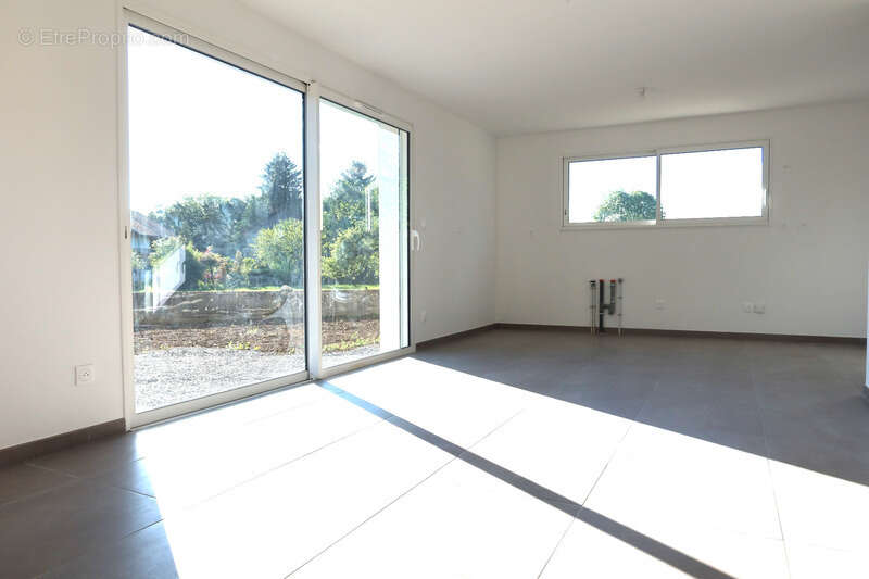 74500 FETERNES à 5mn EVIAN embarcadère,villa neuve type F4/5 de 110m²hab au calme et ensoleillé sur 460m²terr plat - photo 2
