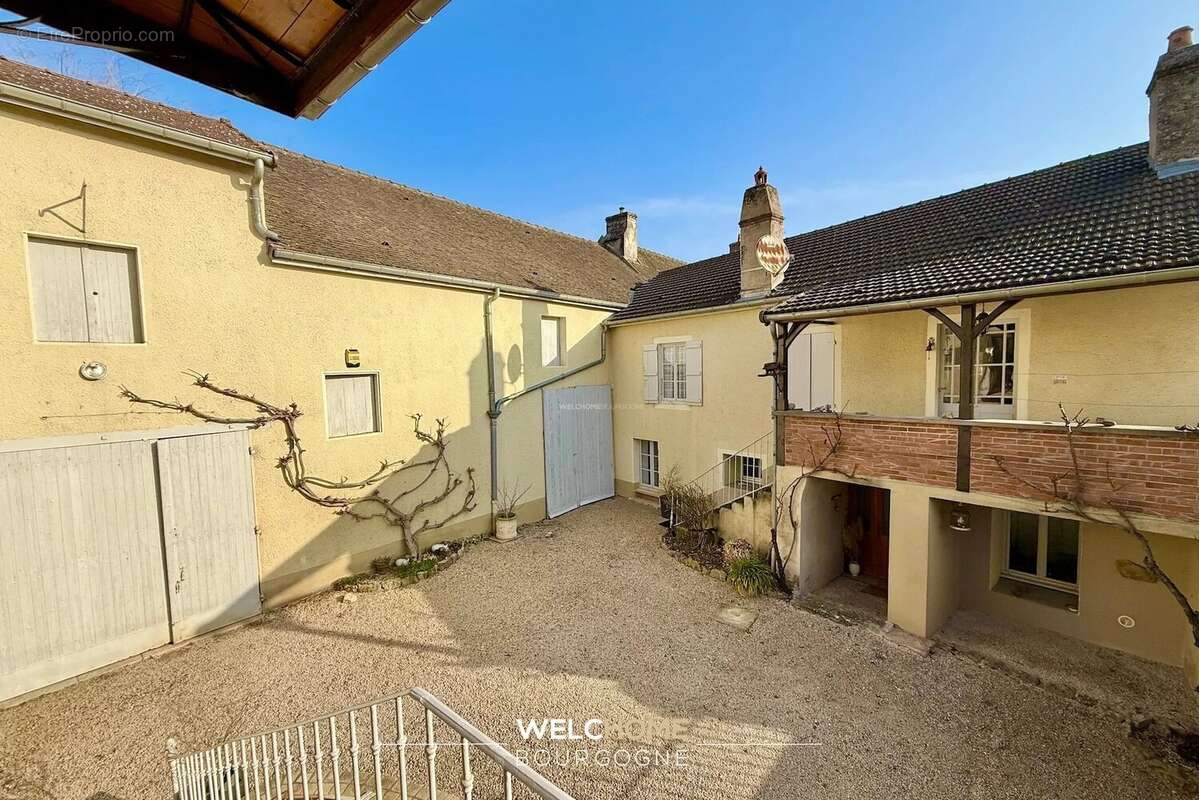 Maison à MERCUREY
