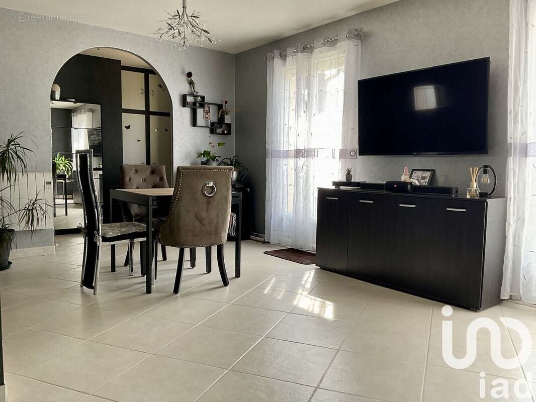 Photo 2 - Maison à CHAMPIGNY