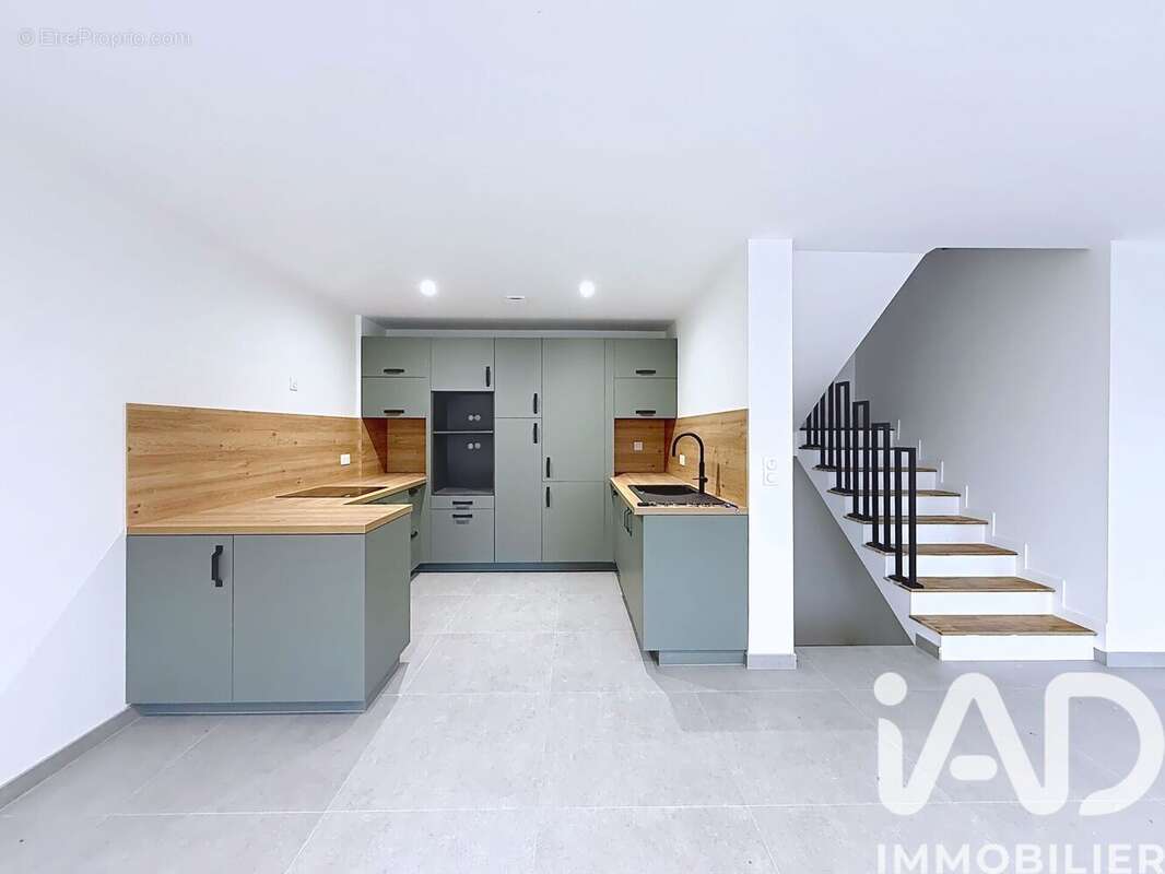 Photo 2 - Maison à NEUILLY-PLAISANCE