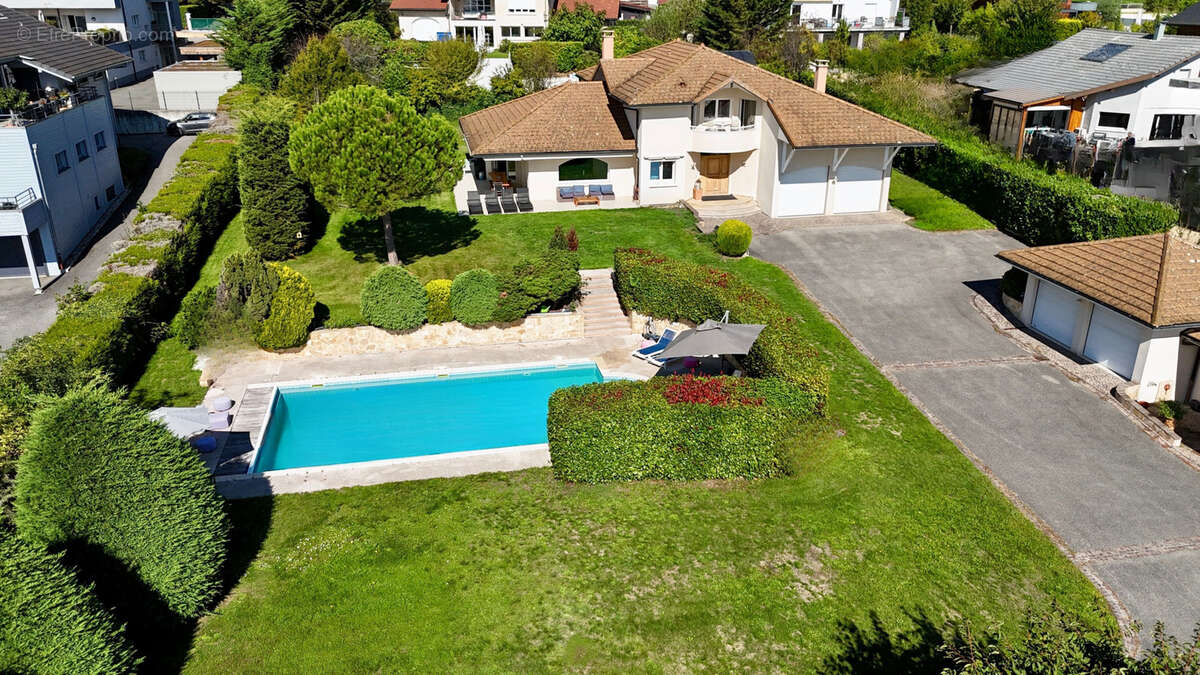 Maison à DIVONNE-LES-BAINS