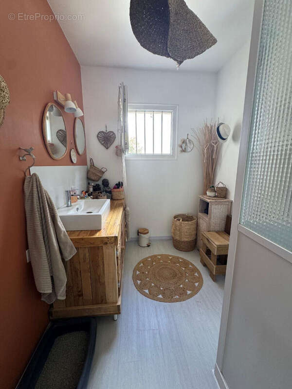 Maison à VILLENEUVE-LES-BEZIERS