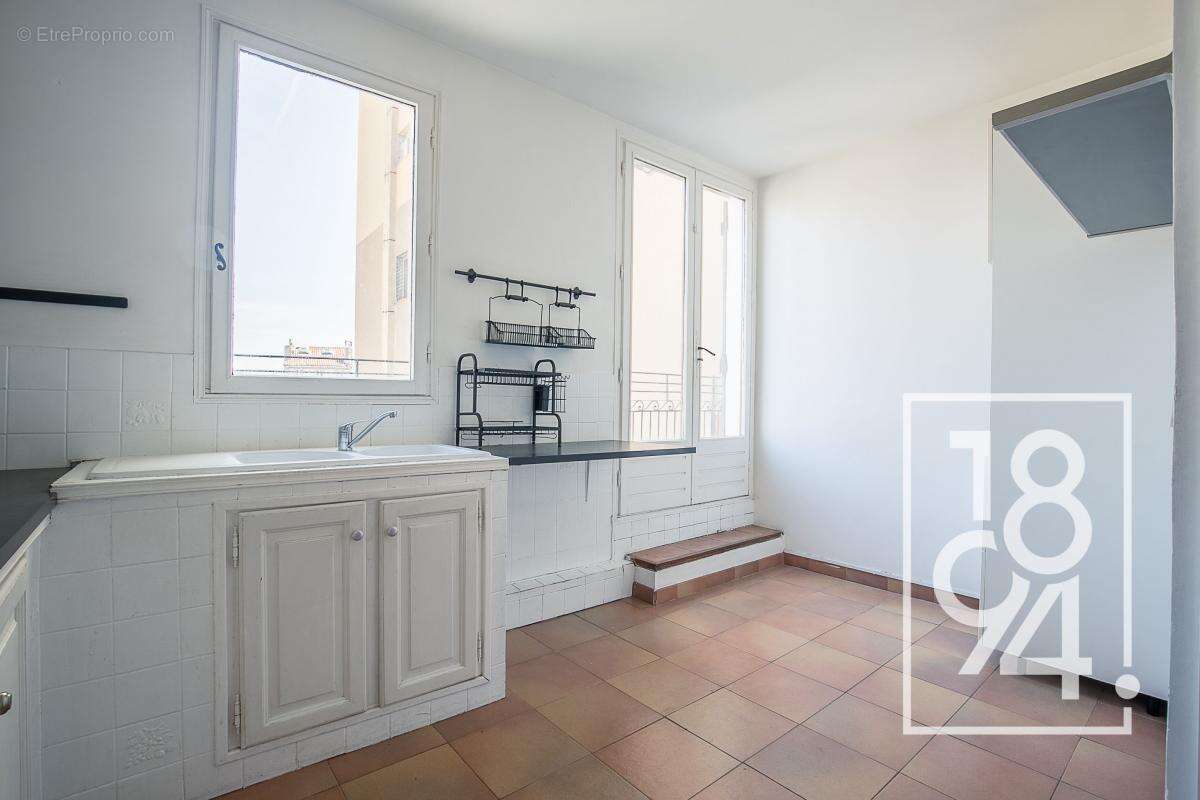 Appartement à MARSEILLE-6E