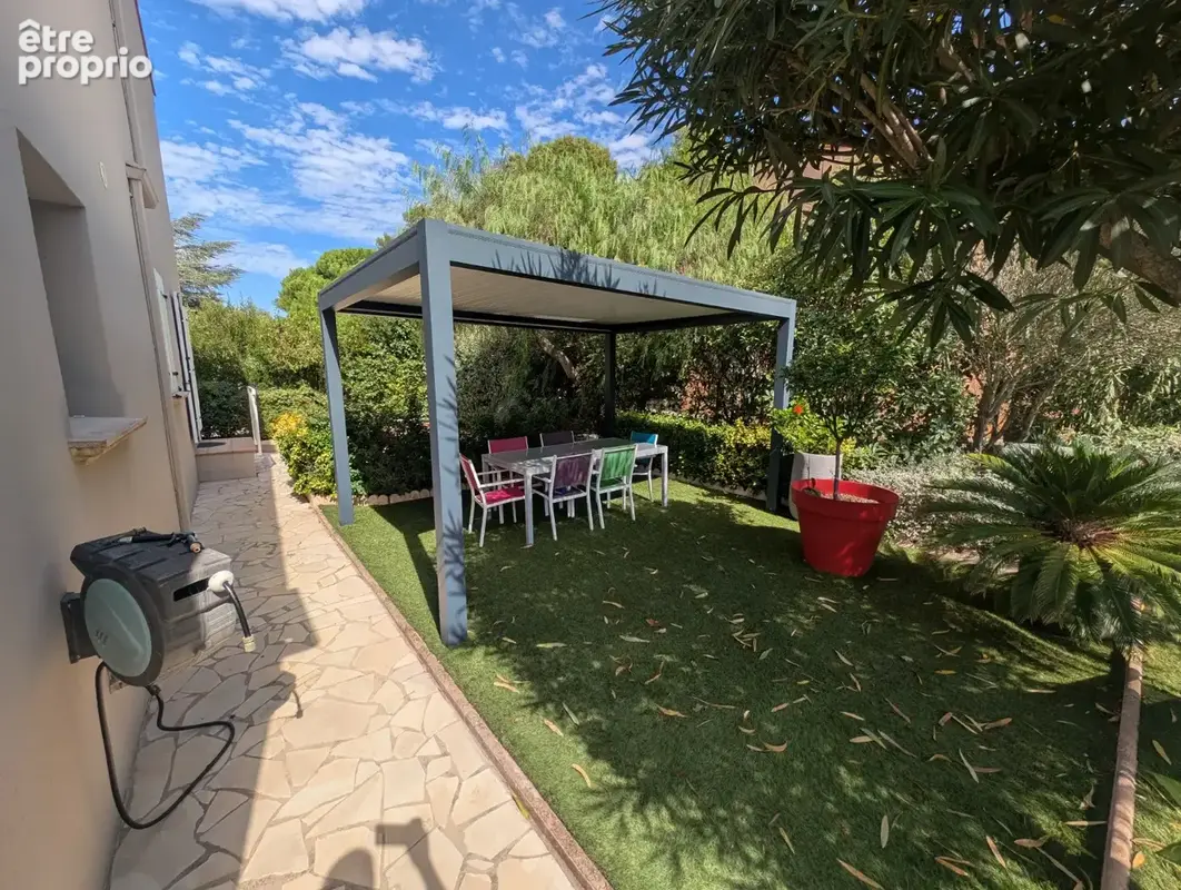 Rare sur le secteur du brusc   grande maison avec piscine et double garage - photo 18