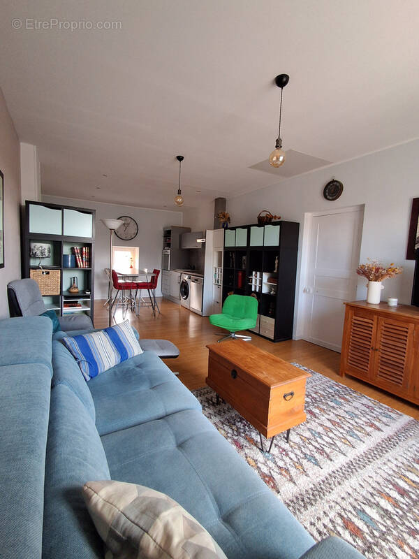 Appartement à LEZIGNAN-CORBIERES