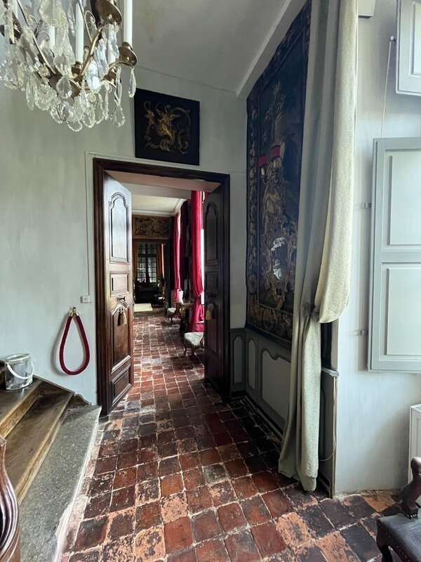 ELEGANT CHATEAU XVIIIs, sans travaux, sur 1 hectare clos de murs, jardin paysagé, chapelle, orangerie, dépendances, pour famille - photo 82