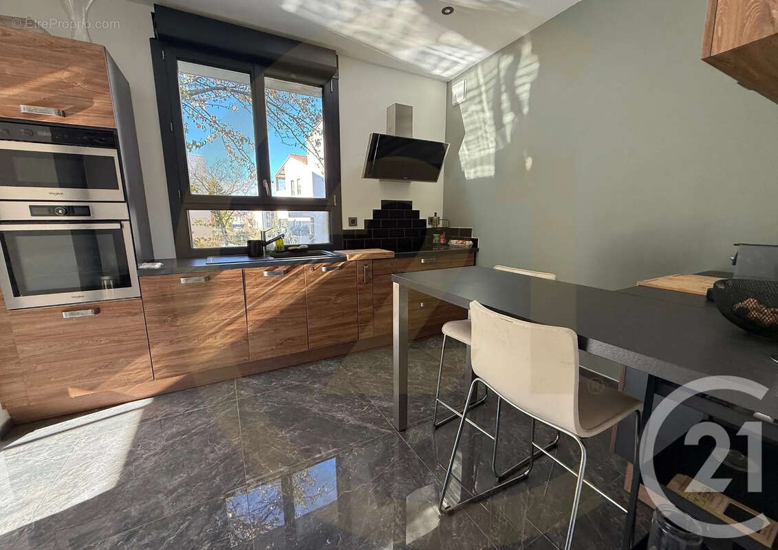 Maison à BOURGOIN-JALLIEU