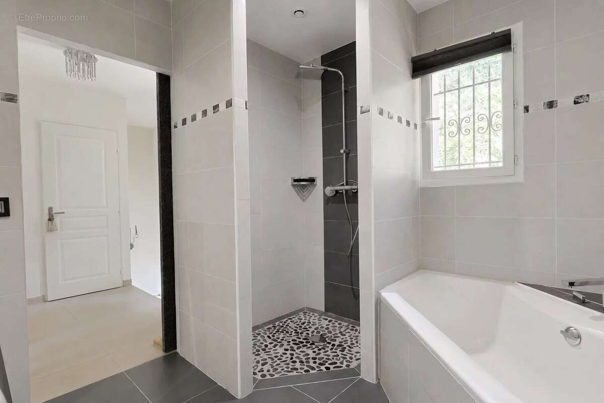 Coup de coeur - villa individuelle avec piscine et dépendance – pégomas - photo 27