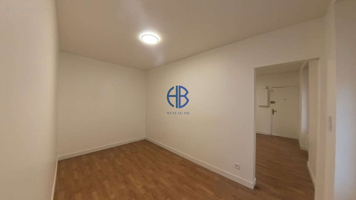 Appartement à AUBERVILLIERS