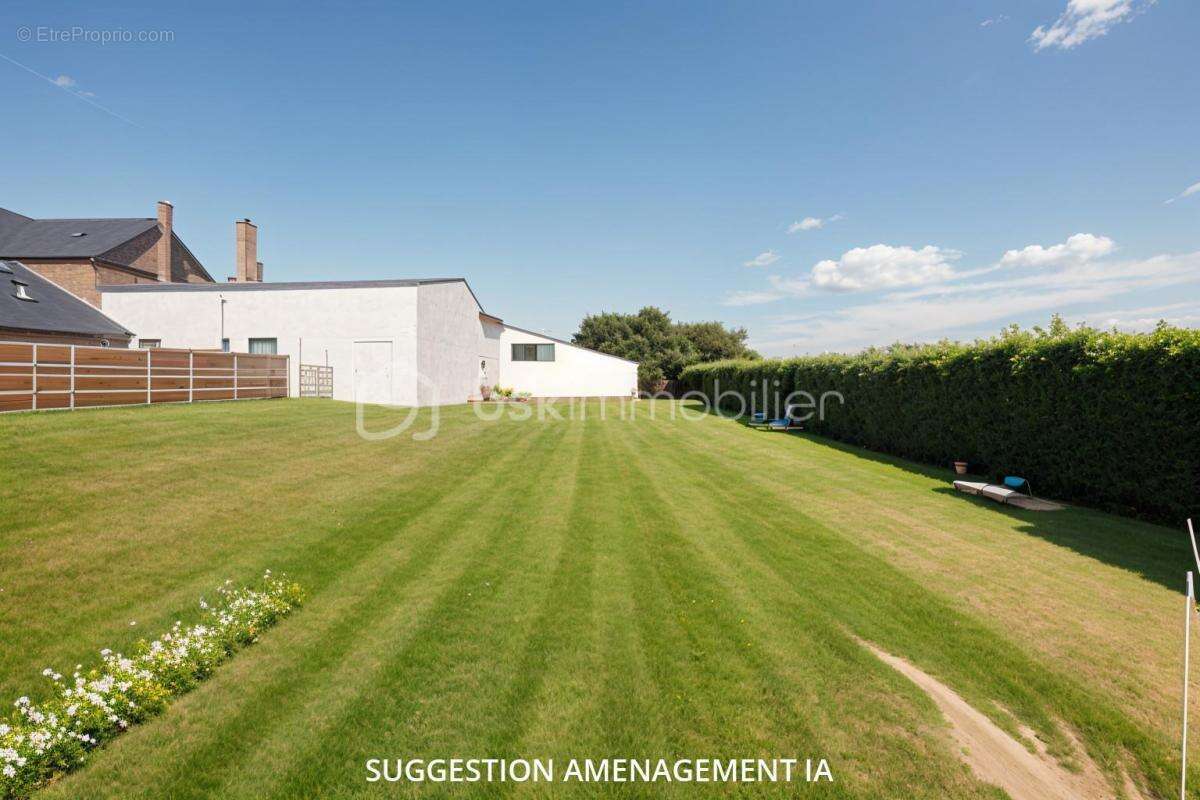 Terrain à LA FERTE-FRENEL