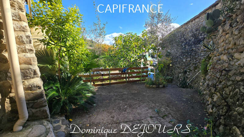 Maison à SAINT-FORTUNAT-SUR-EYRIEUX