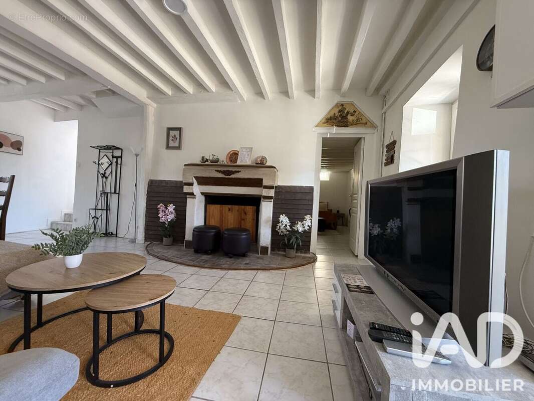 Maison 140 m² à Verdelot  - photo 9