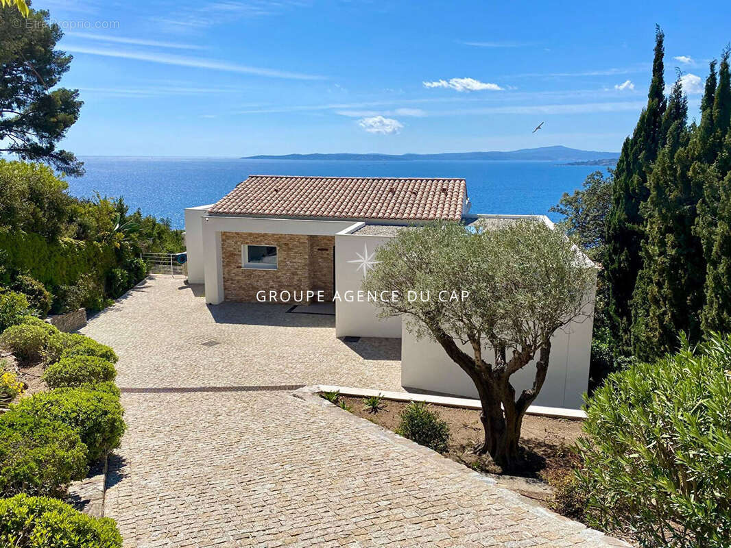 Maison à LES ISSAMBRES