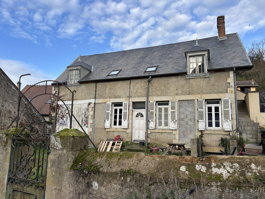 Maison à HERISSON