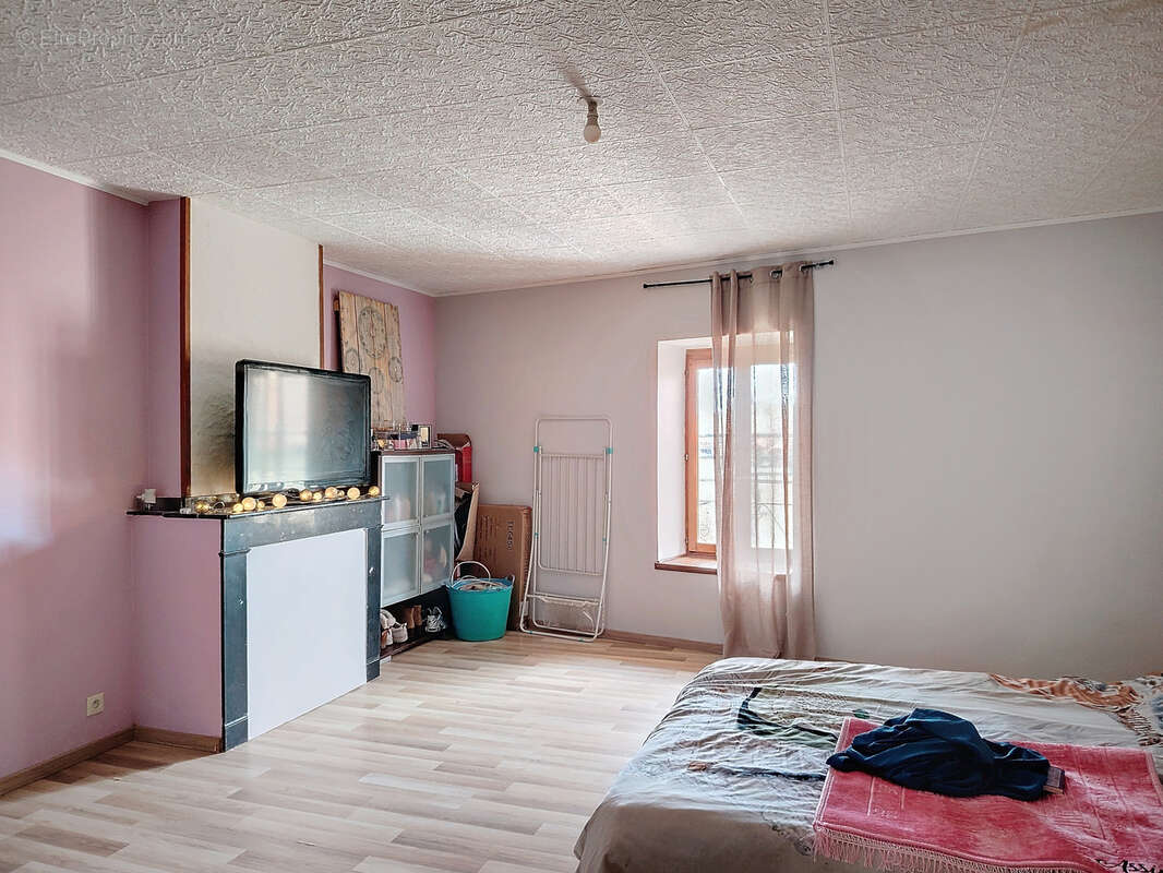 Maison à LABRUGUIERE