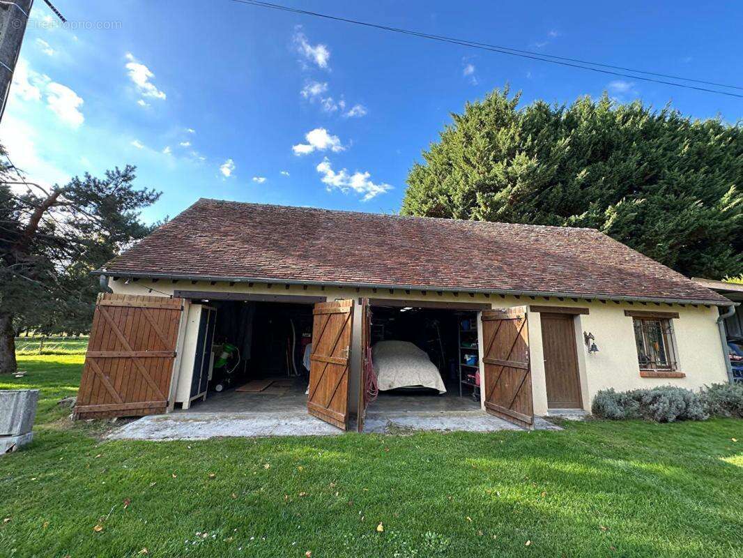 A vendre à 1h15 de paris - superbe propriete avec piscine, mare, dependances, terrain 2,3 hectares - photo 15