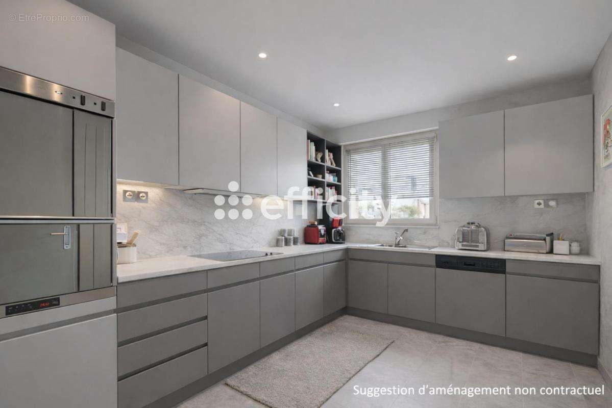 Appartement à LEVALLOIS-PERRET