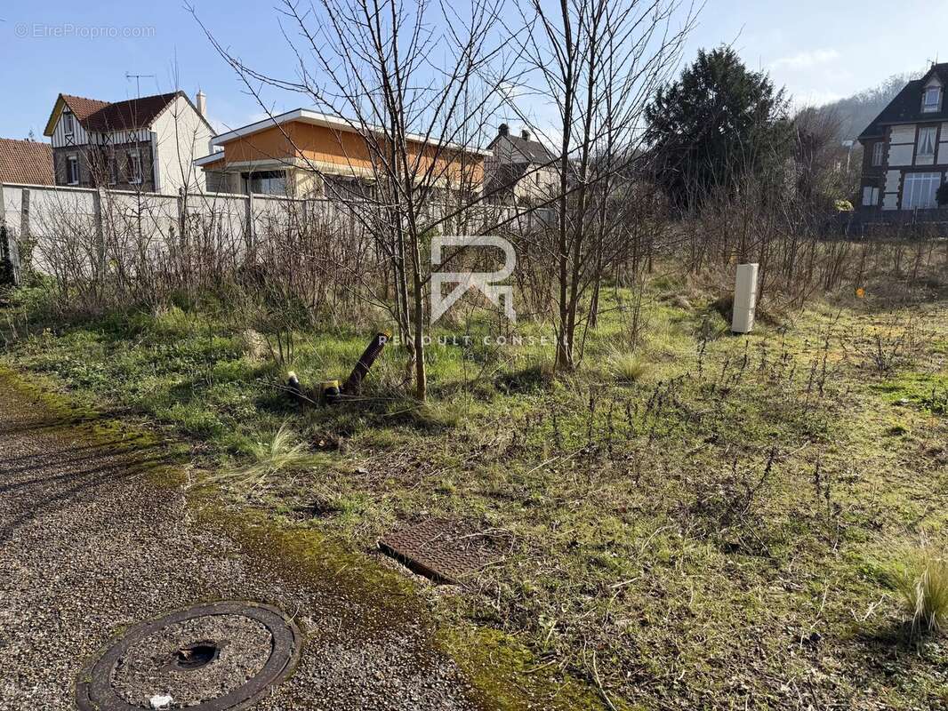 Terrain à GRAND-COURONNE