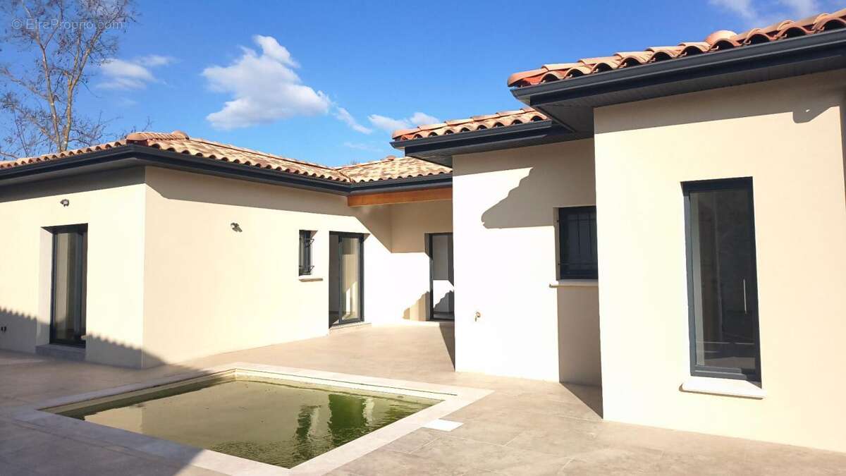 Maison à VALLON-PONT-D'ARC