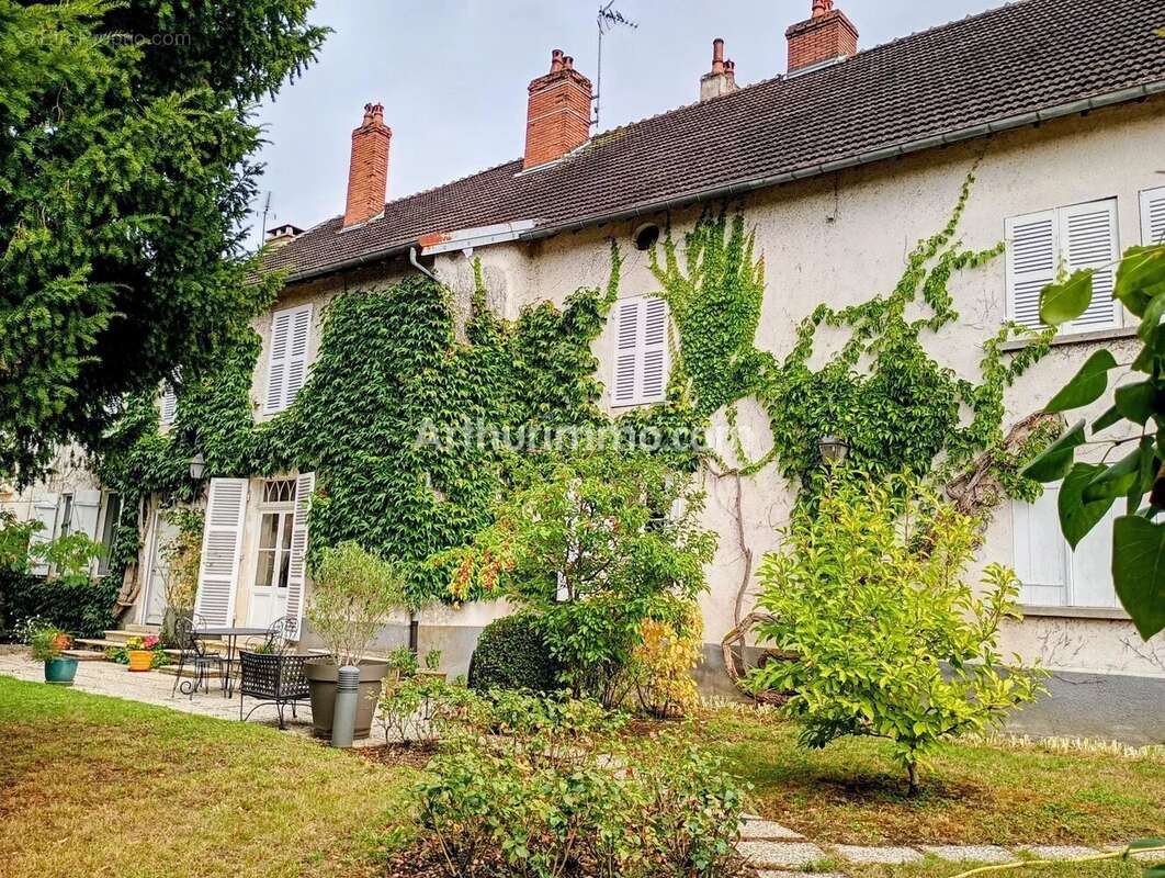 Maison à GRAY