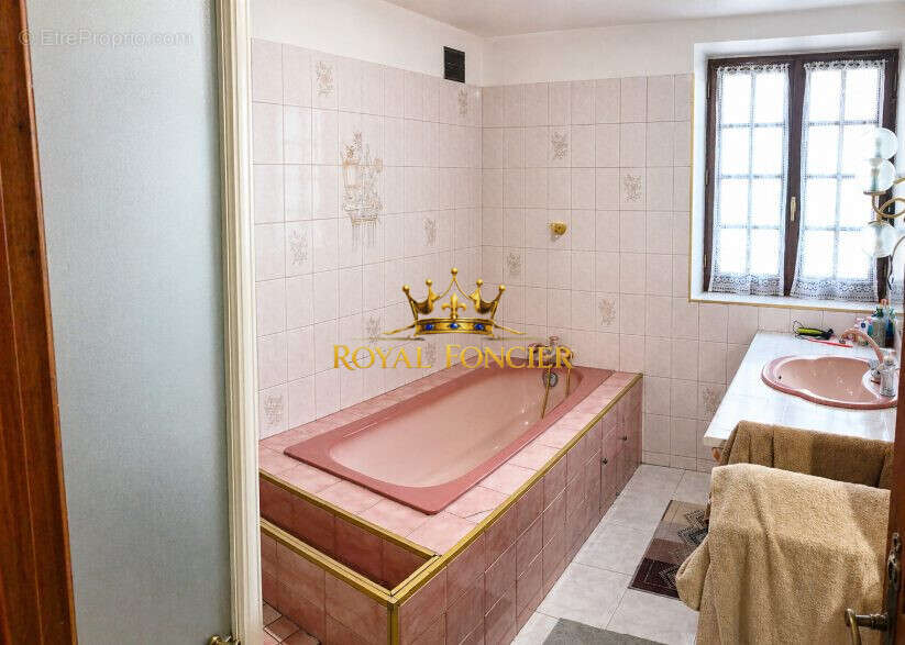 Maison 102 m² à Charnizay  - photo 4