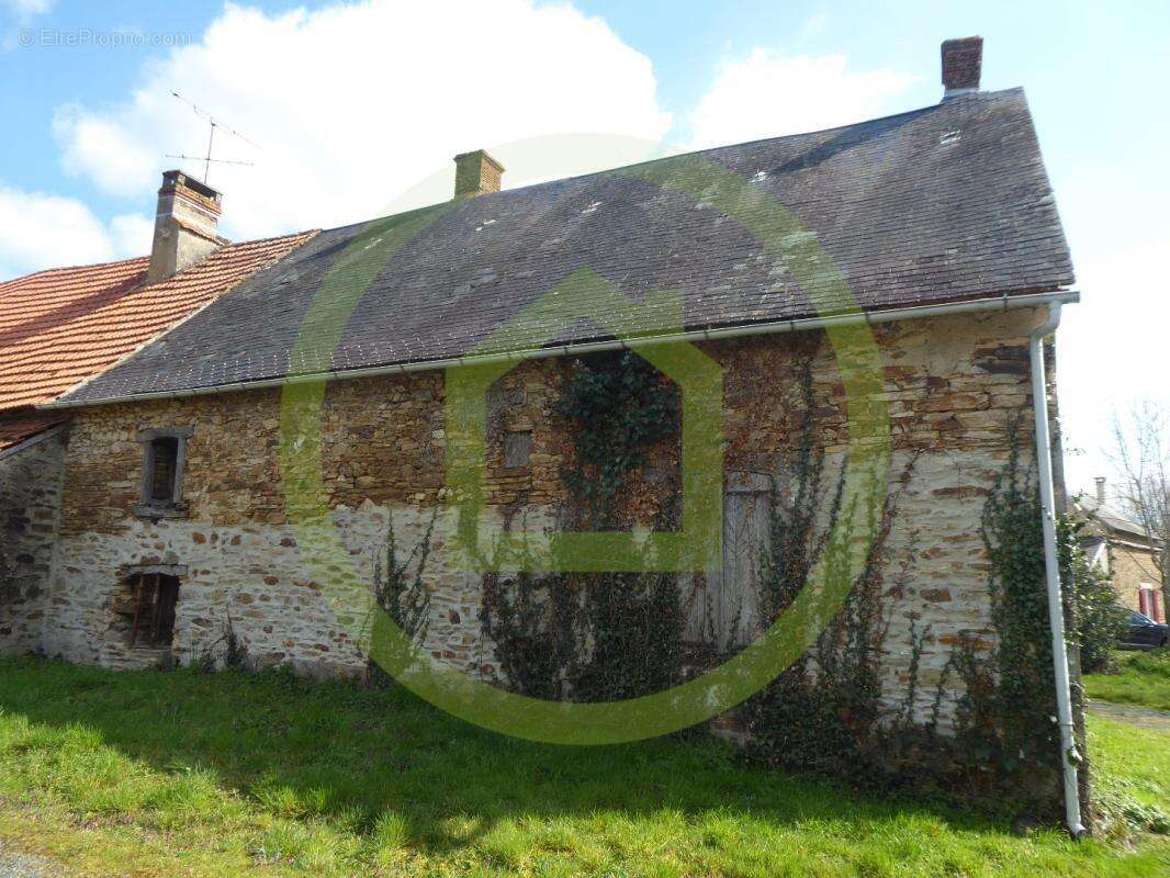 Maison à MOUTIER-MALCARD