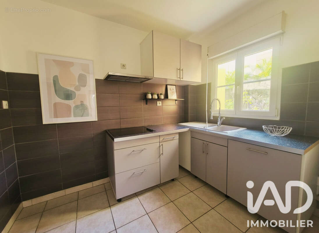 Appartement 42 m² à Saint-Pierre  - photo 3