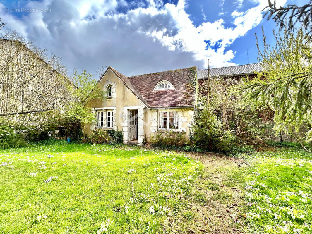 Maison à JOUY
