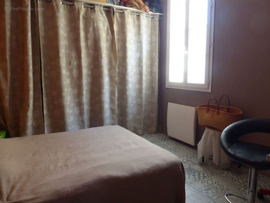 Maison à LES ARTIGUES-DE-LUSSAC