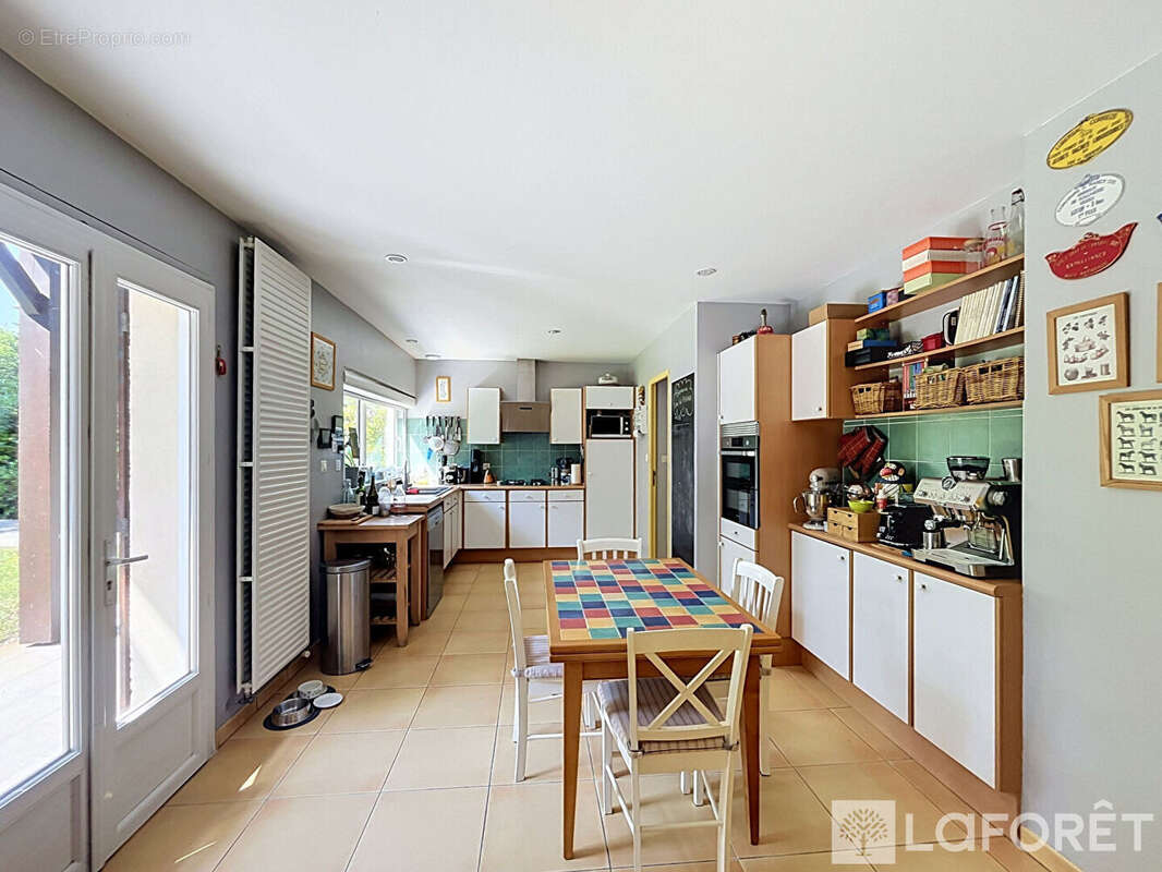 Maison Saint Jean D'Illac 6 pièces 163 m² - photo 6