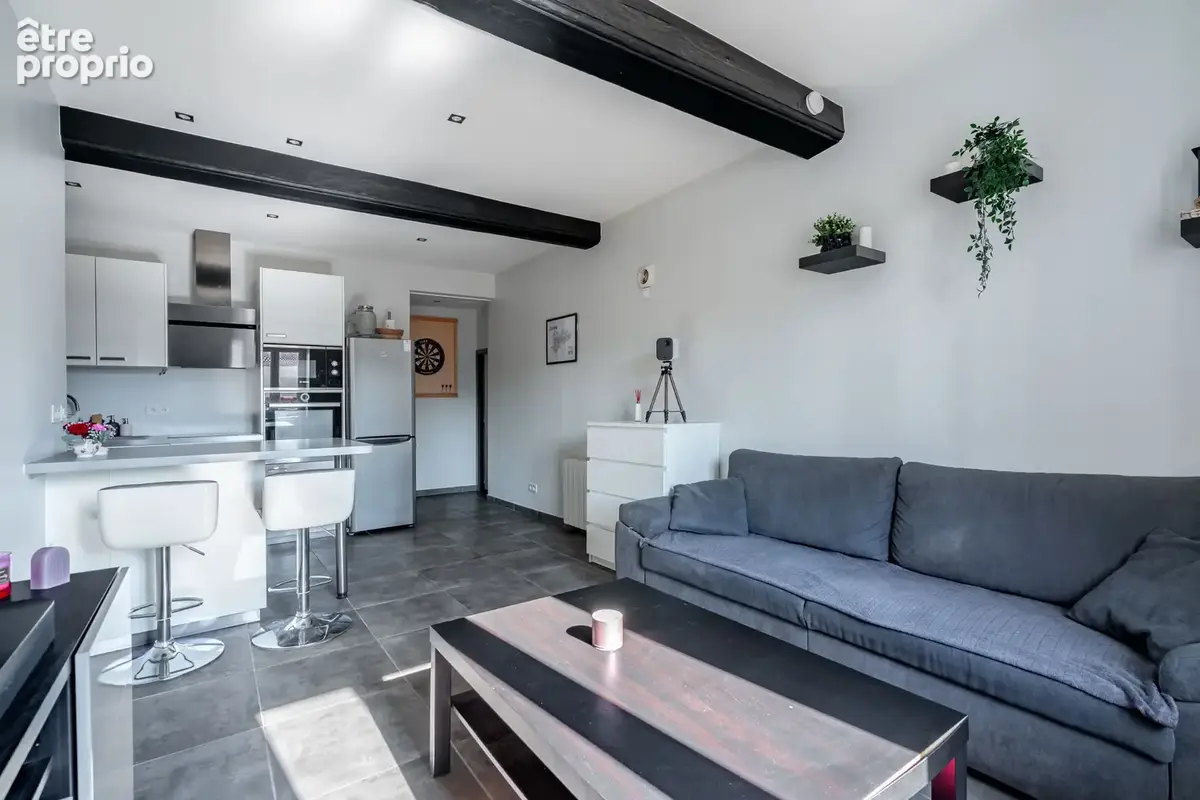 Plein centre, appartement T2 de 40m2 avec garage fermé. - photo 2