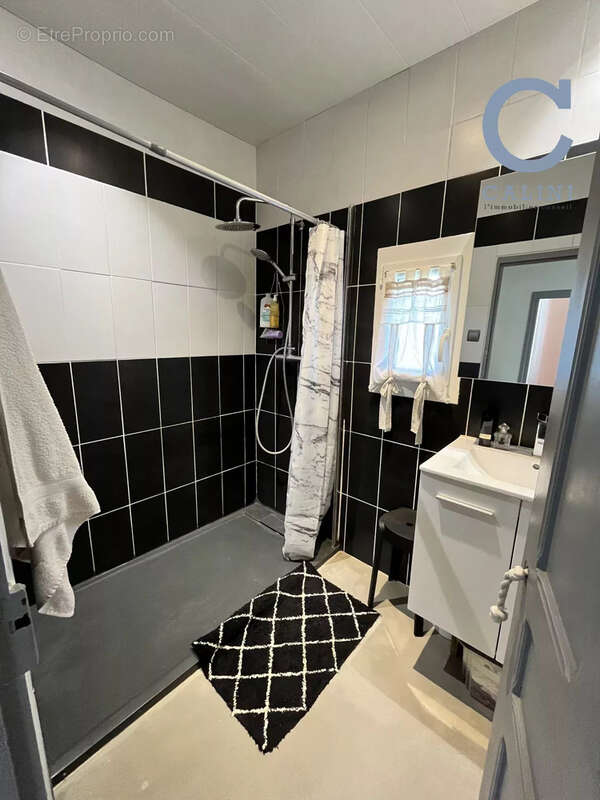 Maison à LA CALMETTE