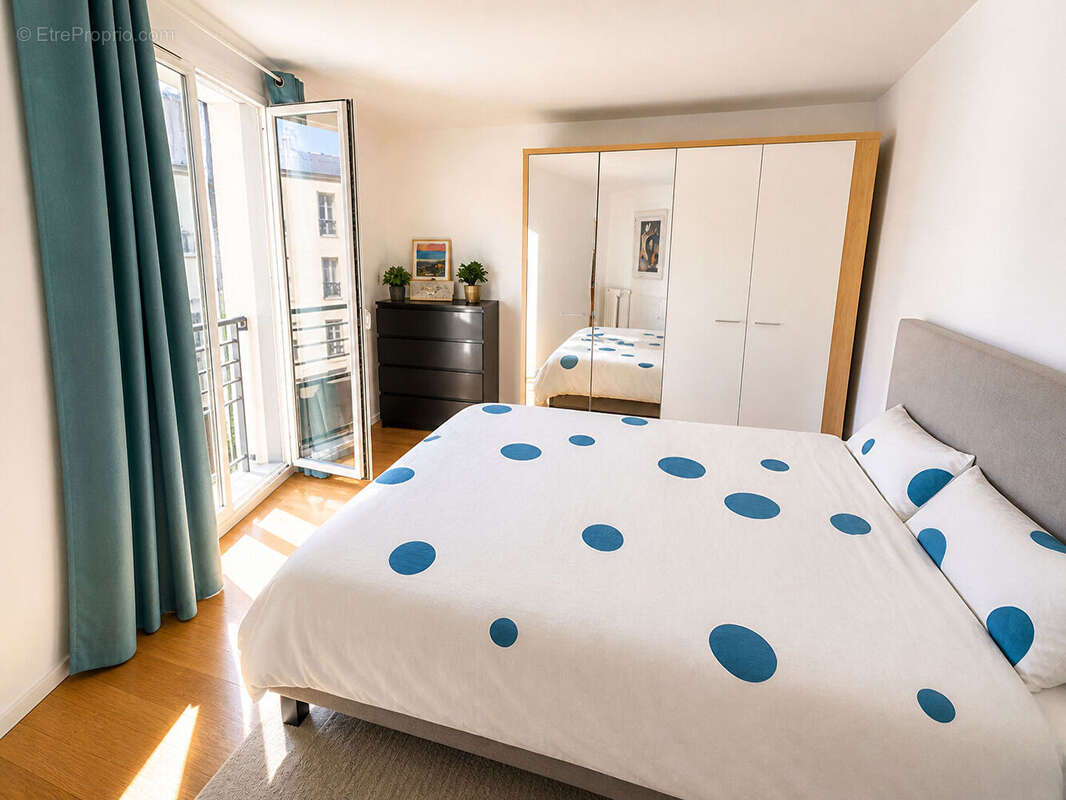 Appartement à PARIS-18E