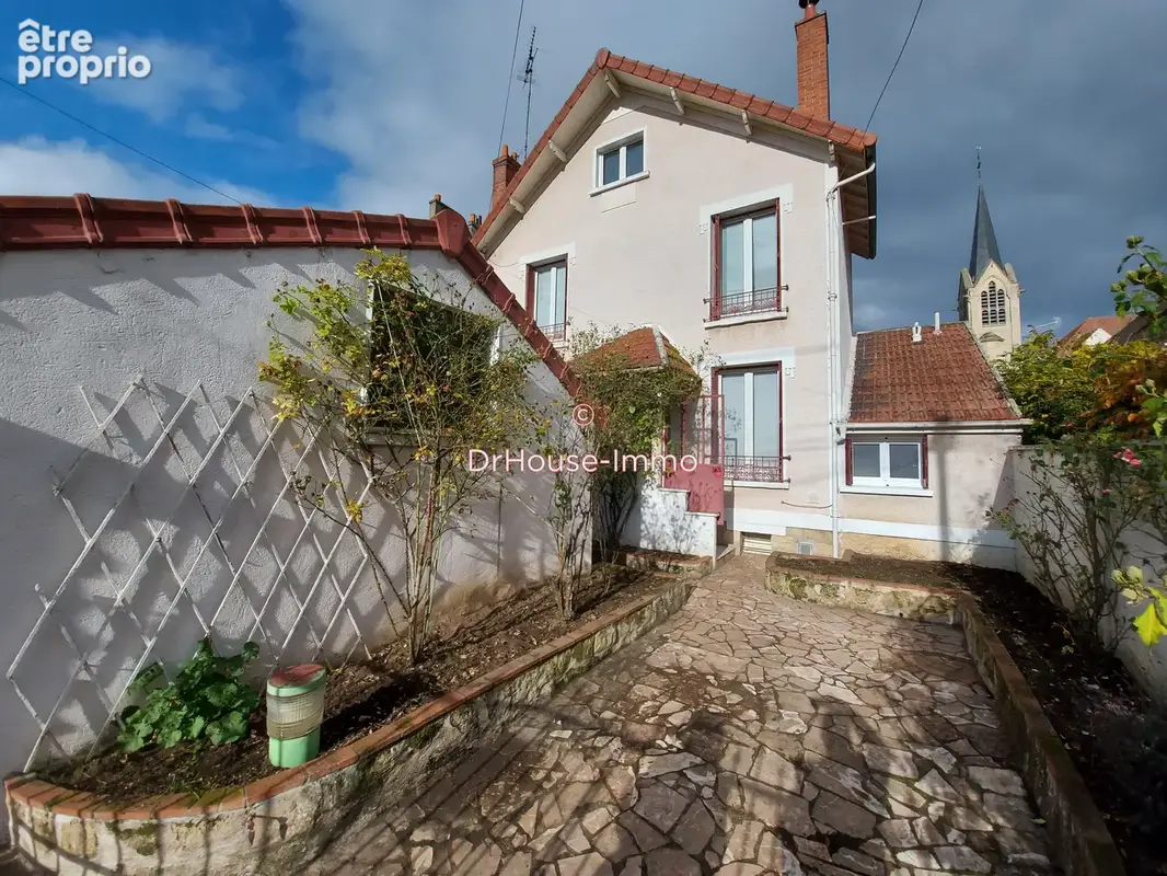 Maison à LES MUREAUX