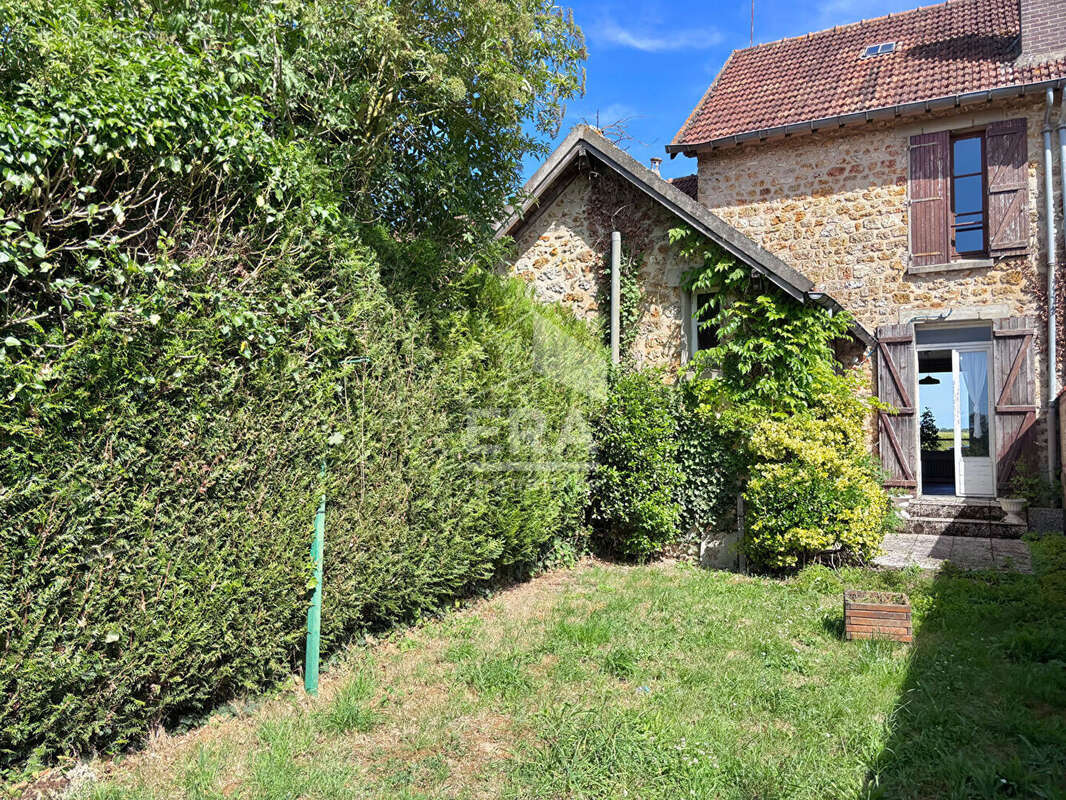 Maison à MAREIL-LE-GUYON