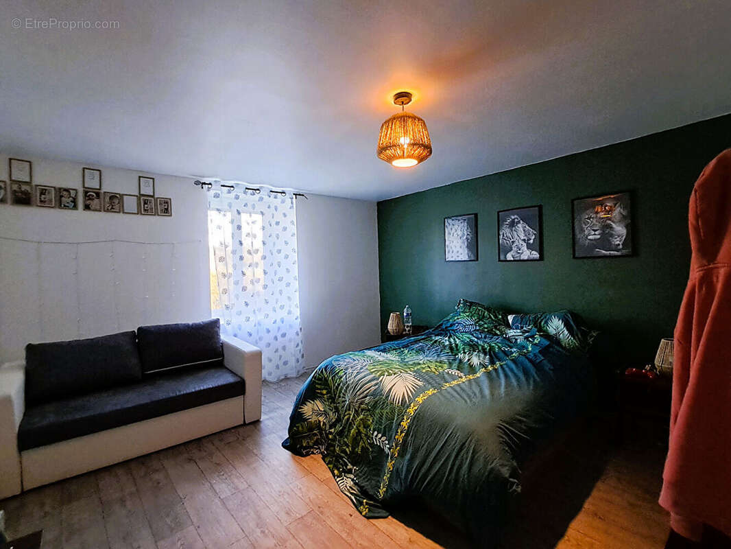 Maison à SAINT-HILAIRE-LES-PLACES