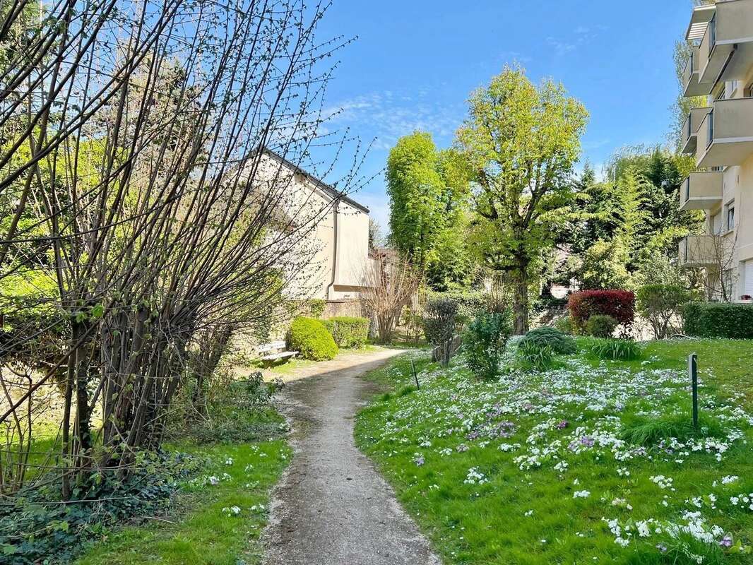 Appartement à SAINT-MAUR-DES-FOSSES