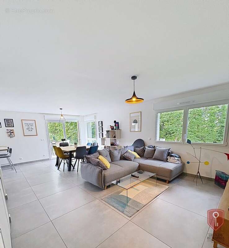 Appartement à FEIGERES