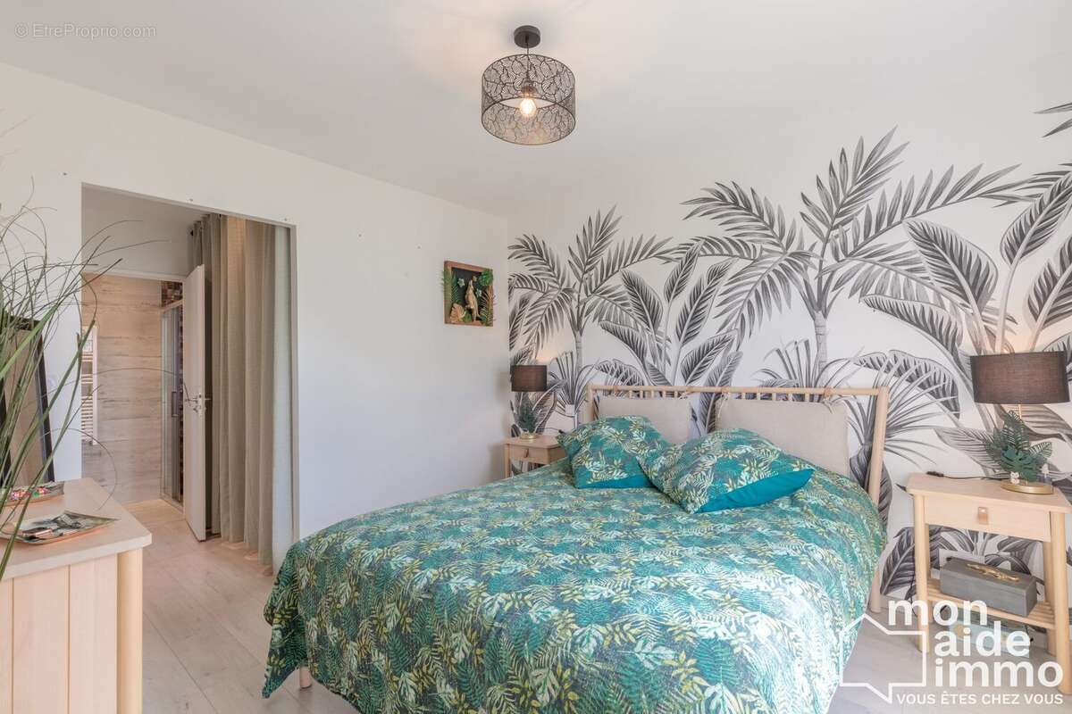 Maison à FARGUES-SAINT-HILAIRE