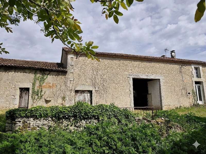 Grange à vendre 1 pièces VARAIGNES (24) - photo 2