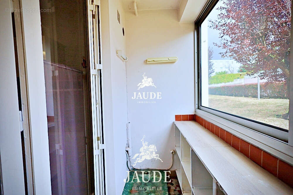Appartement T4 de 87 m2 avec balcon, cave et garage   Clermont-Ferrand - photo 7