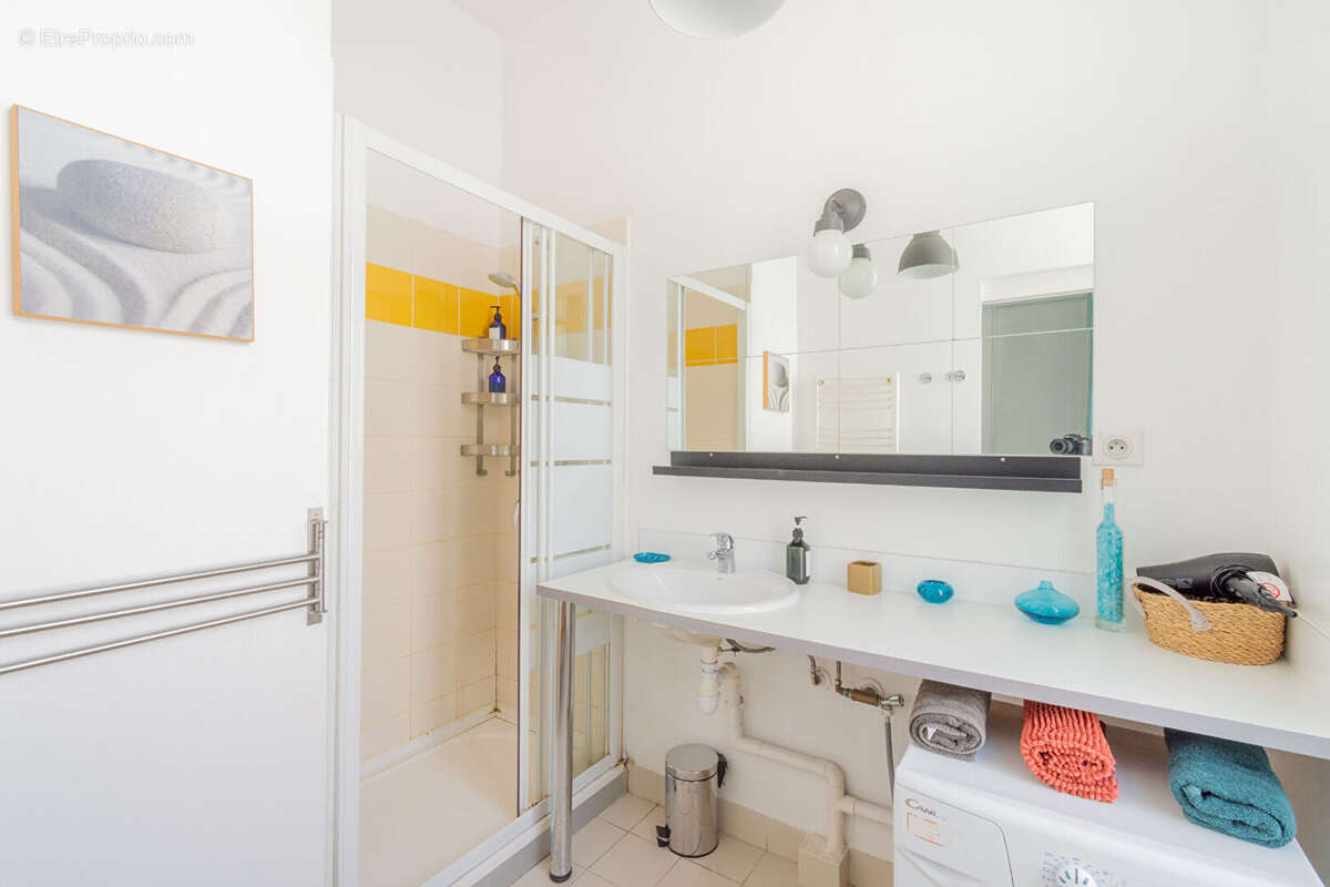 Appartement à MARSEILLE-2E