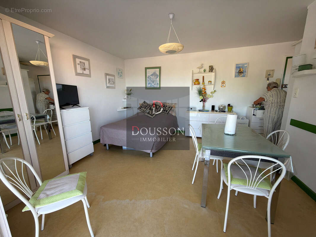 Studio cabine 30 m  avec terrasse de 12.70 m2, vue mer   BOUCANET - photo 6