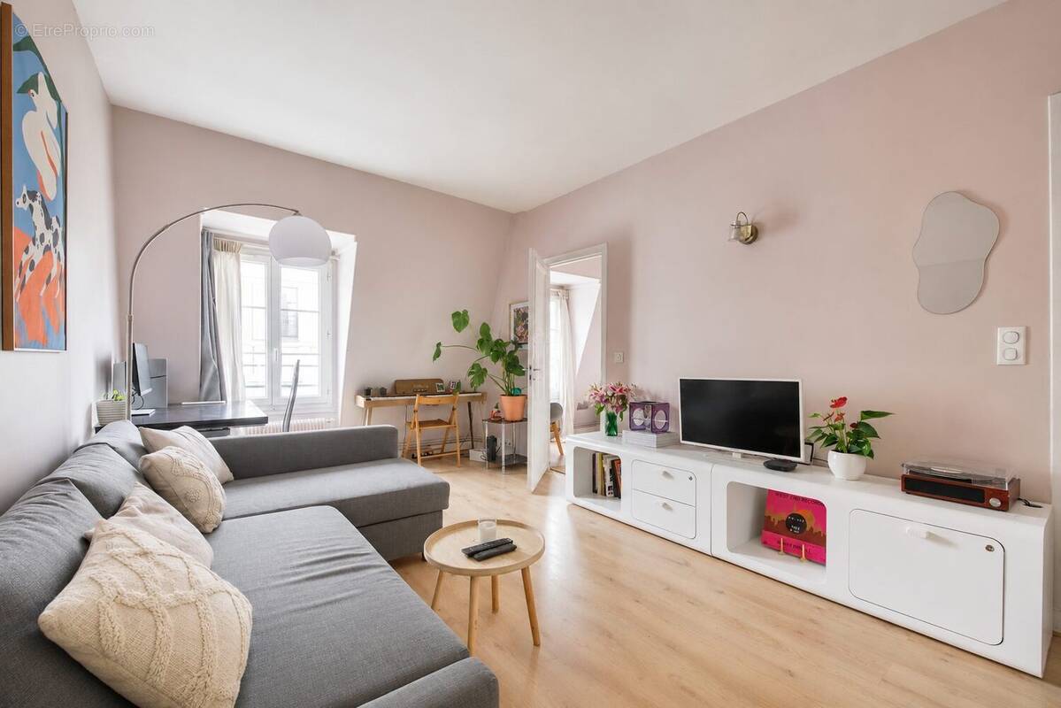 Appartement à PARIS-15E