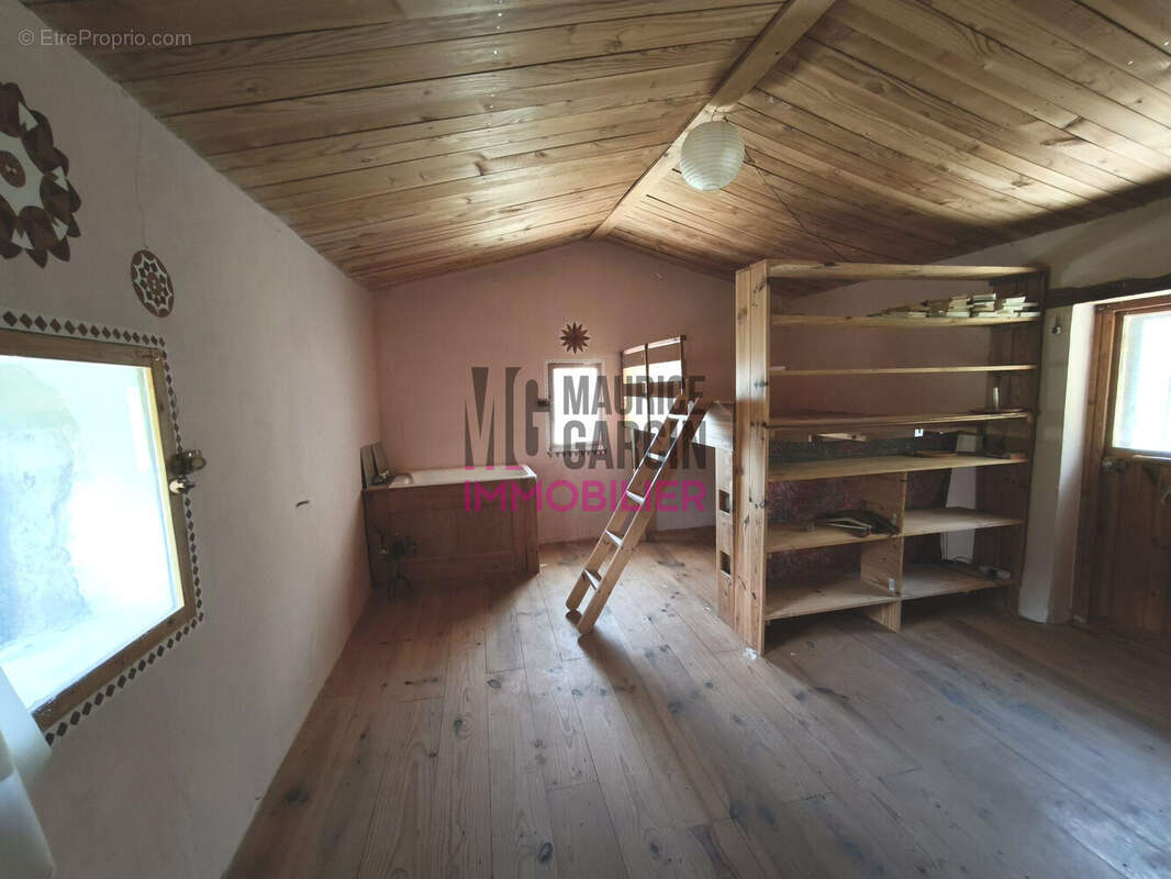 Terrain à MORMOIRON