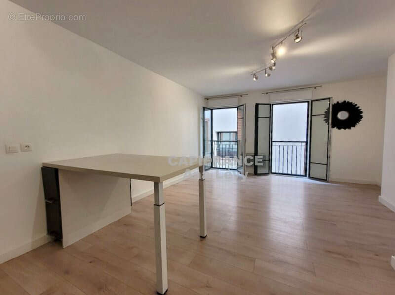 Quai de Tounis 3 pièces 65m² + cave et parking - photo 2